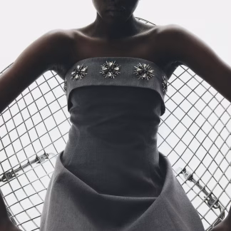 VESTIDO BANDEAU CON PEDRERÍA